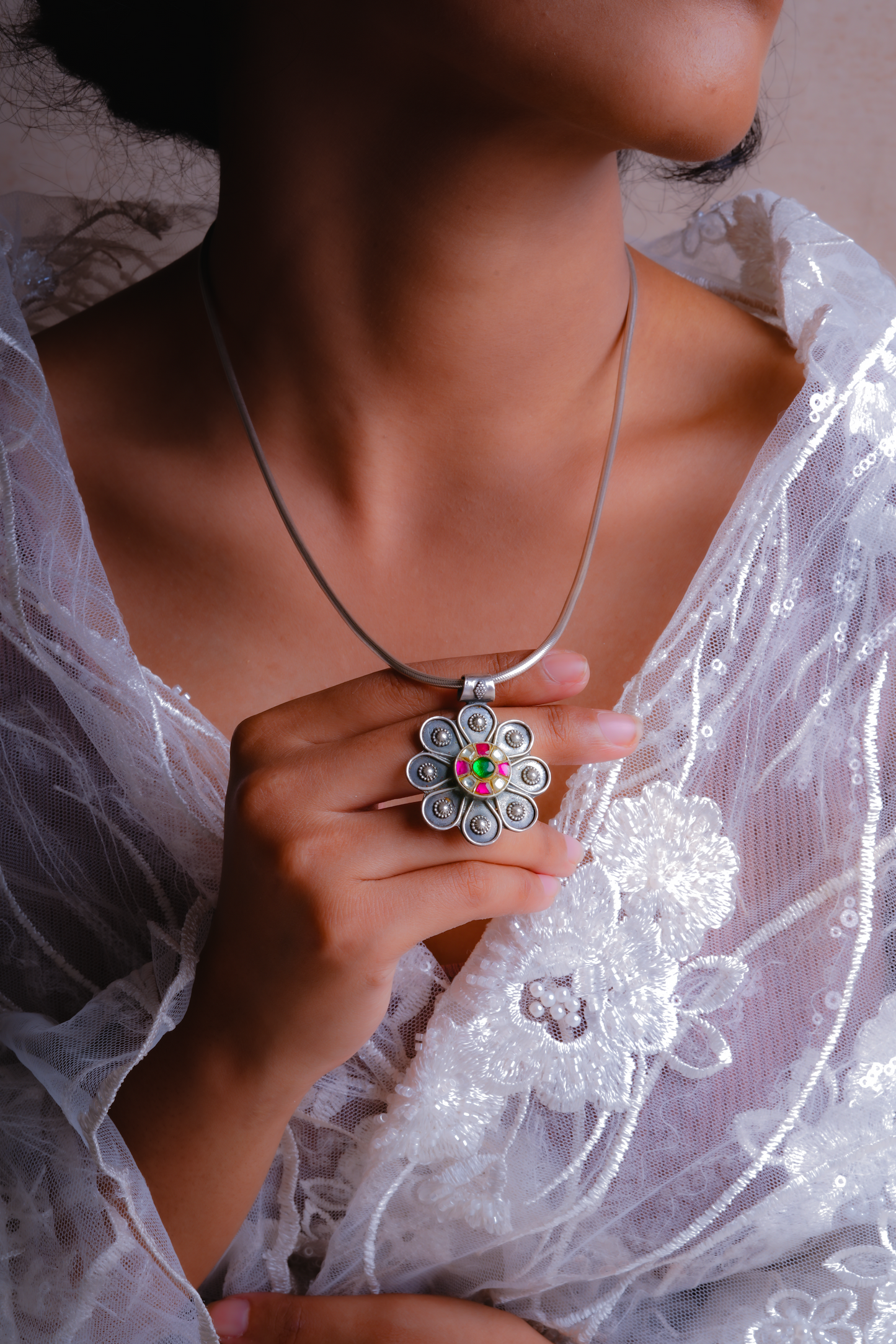 Silver Flower Kundan Pendant