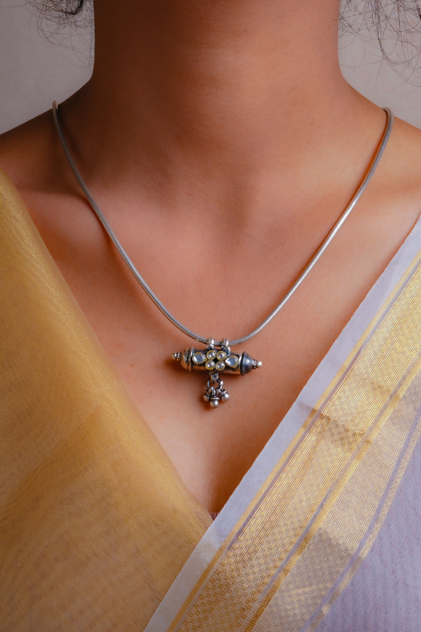 Taveez Silver Kundan Pendant