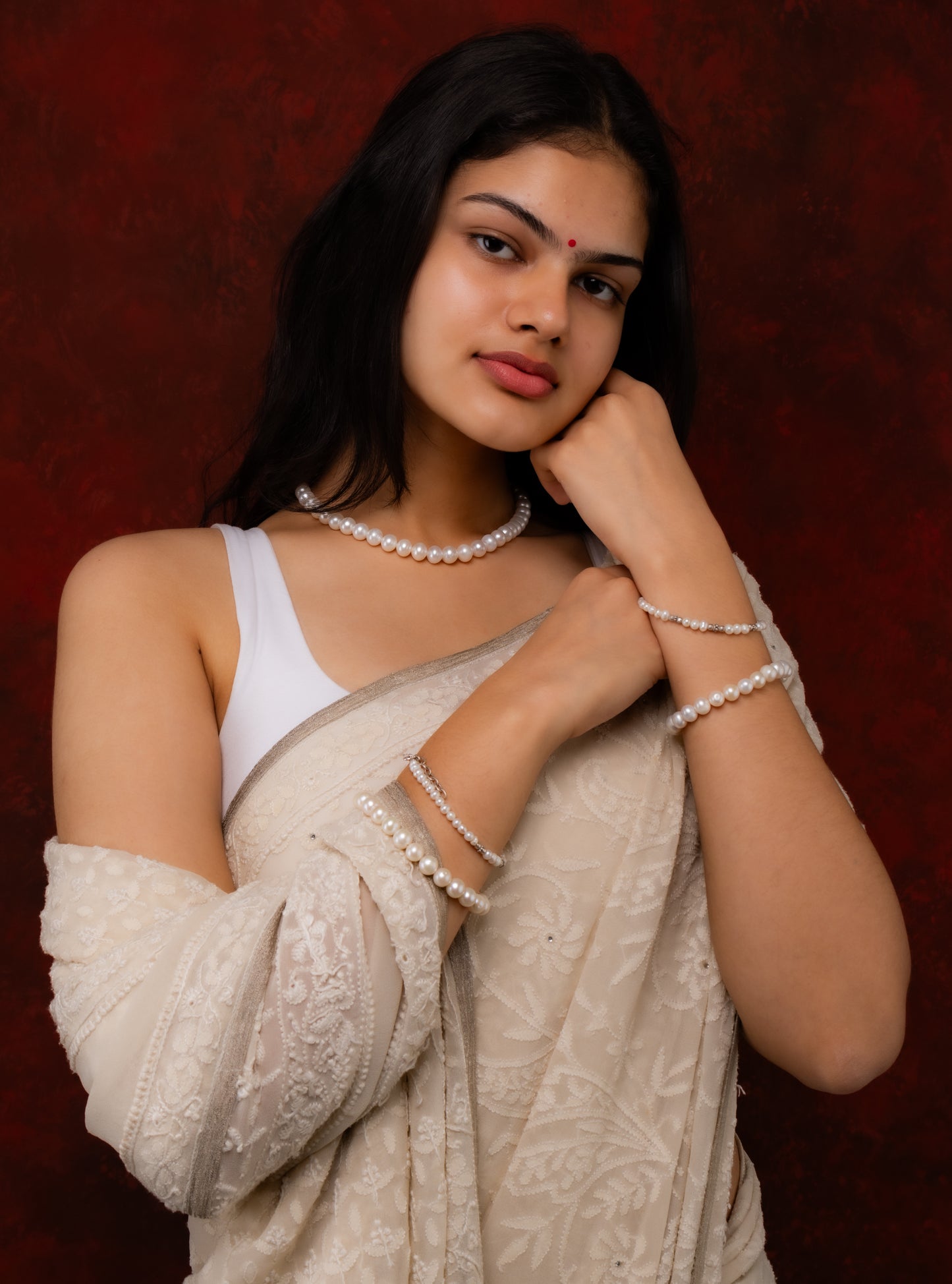 Classic Freshwater Pearls Necklace (10 mm) and Studs (11 mm) Set