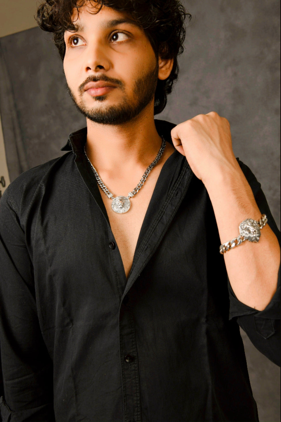 Mighty Tiger Peandant With Chain