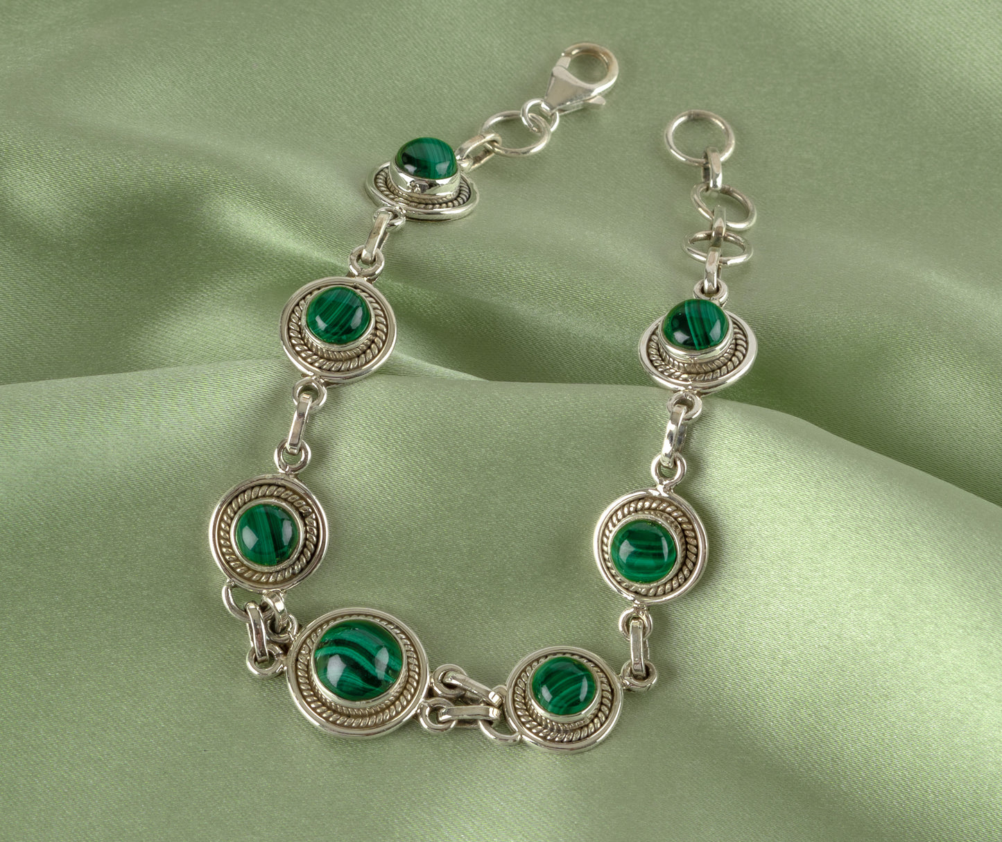 Graduated Malachite Silver Bracelet