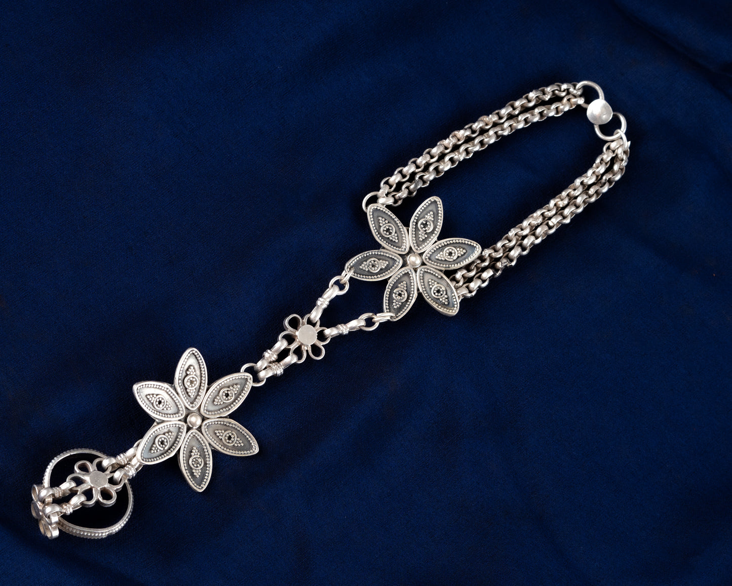 Silver Haathphool