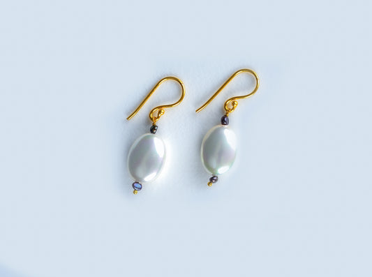 Pearl Oval Earrings