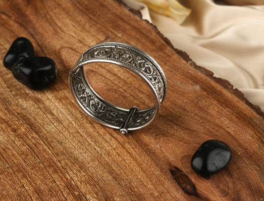 Antique Silver Hinged Bangle