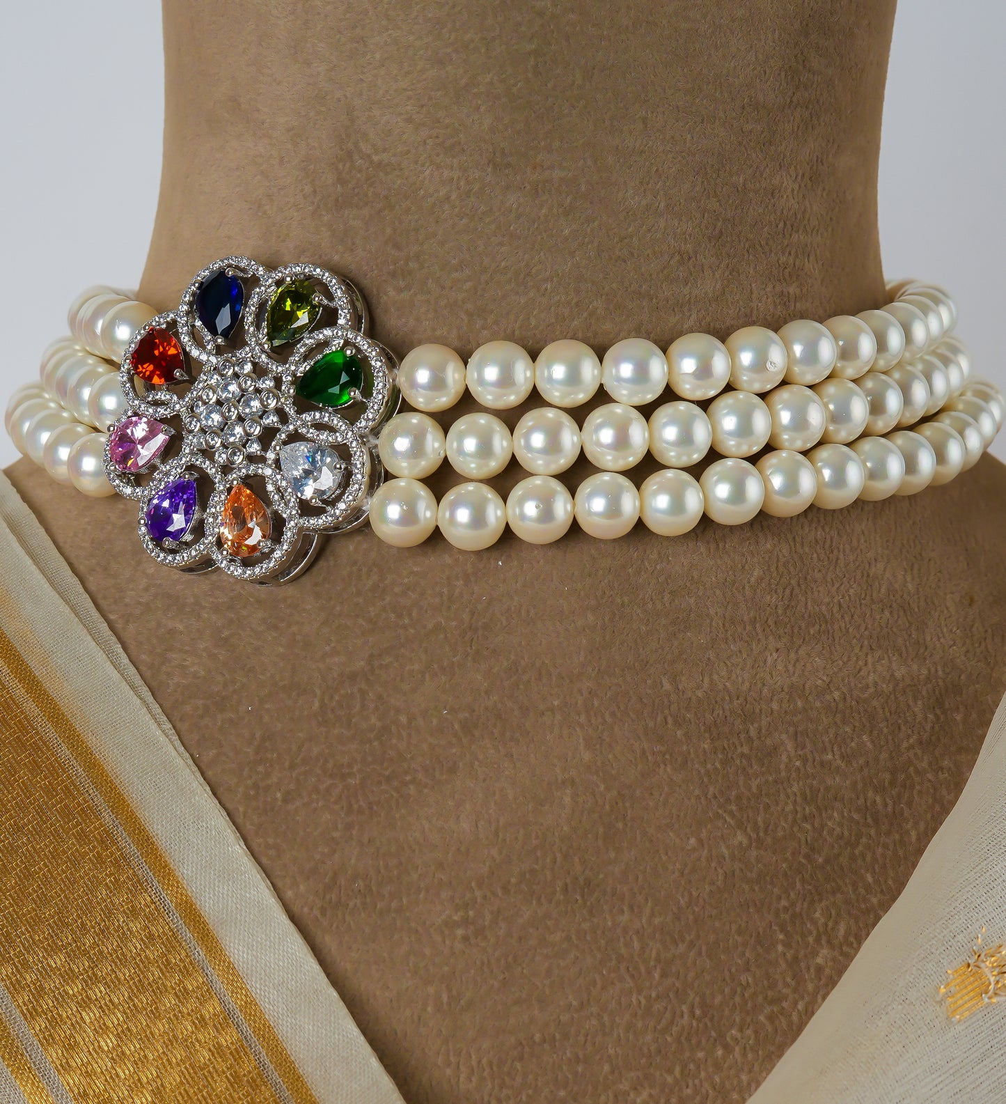 Multihued Pearl Choker