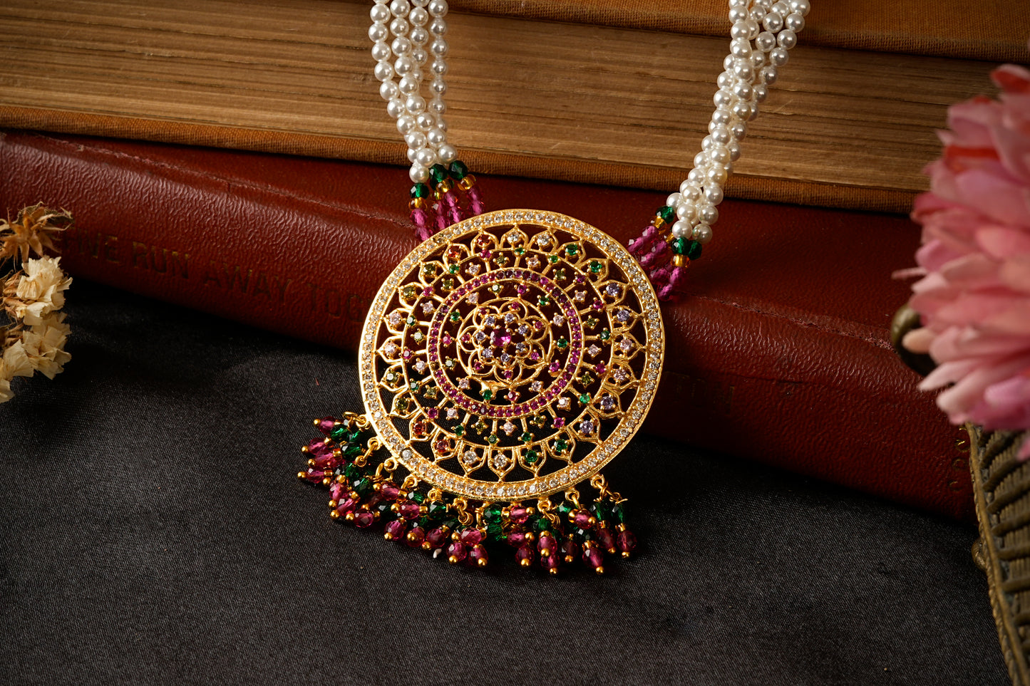 Heera Panna Short Necklace