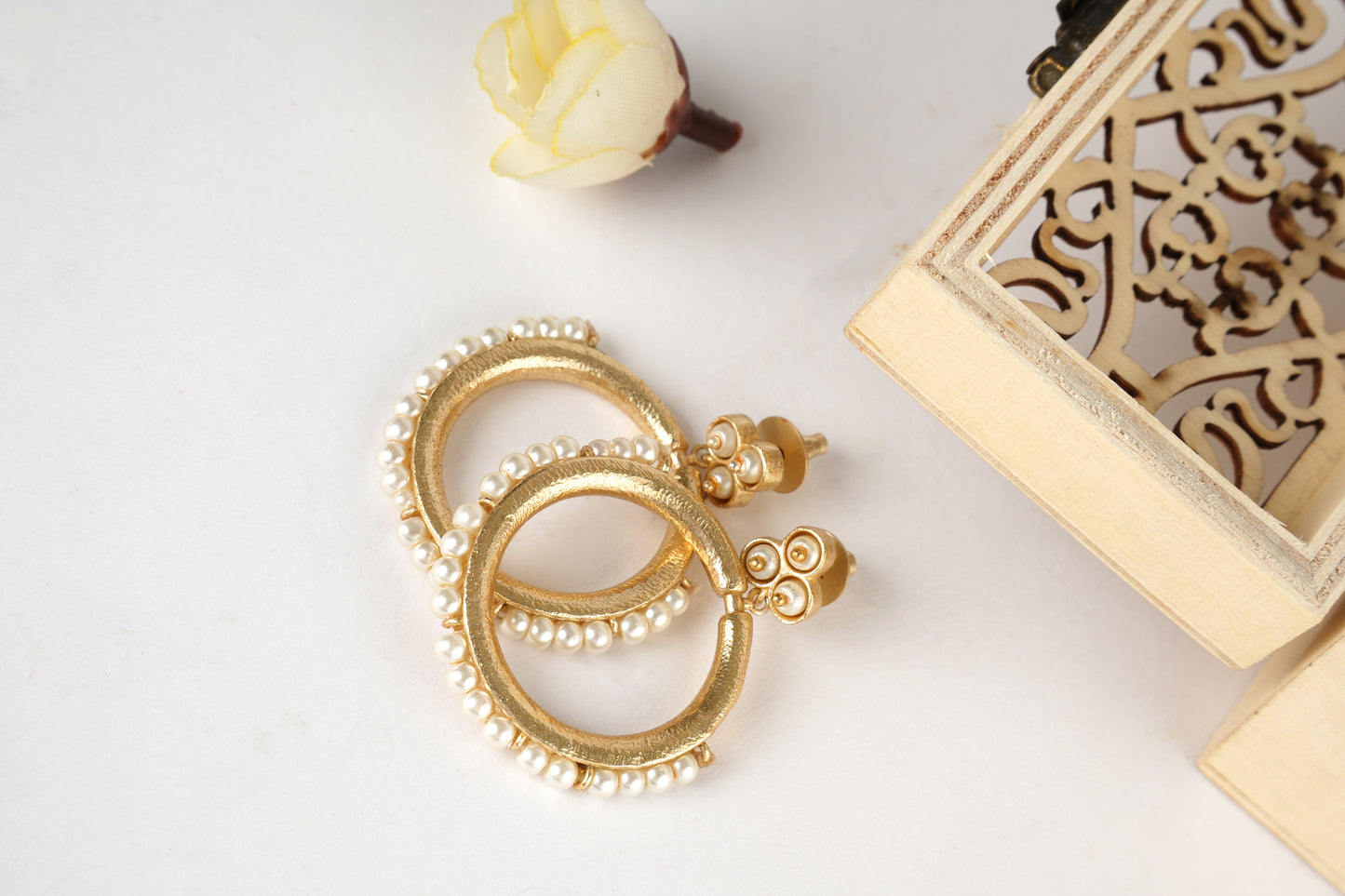 Diva Pearl Hoops
