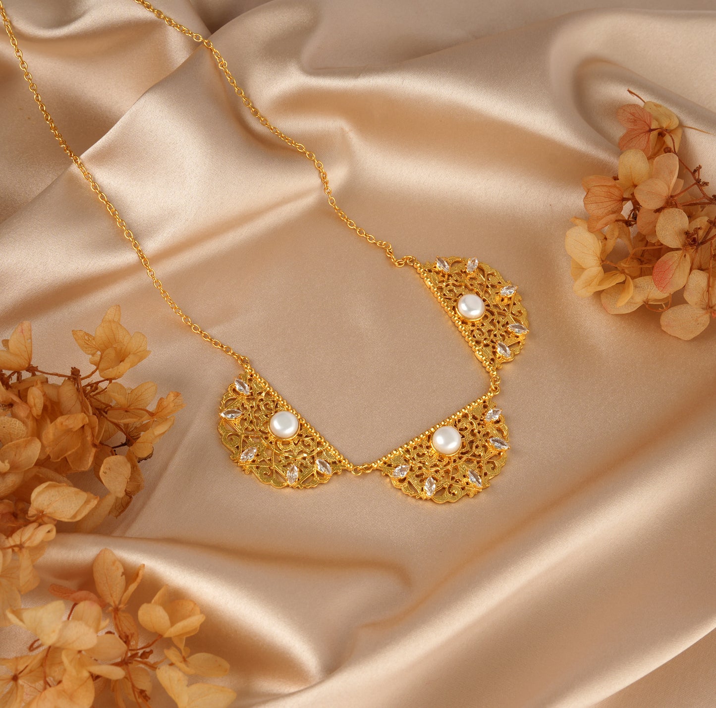 Nilofer Set