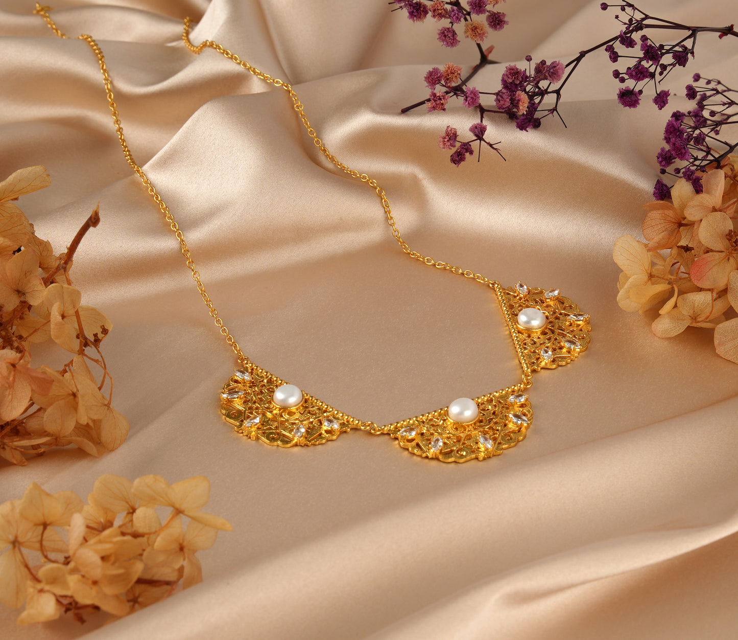 Nilofer Set