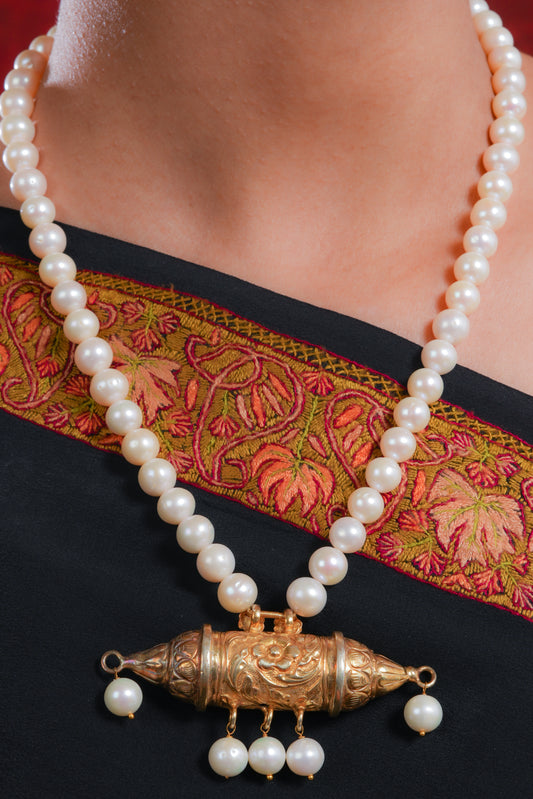 Antique Taweez Style Pendant in Pearl Chain
