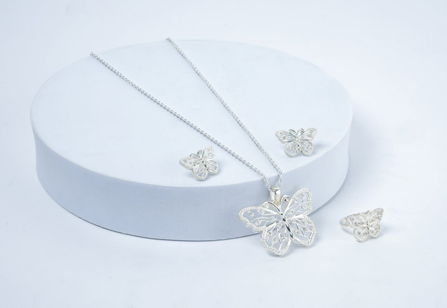 Beautiful Wings Silver Butterfly Pendant Necklace