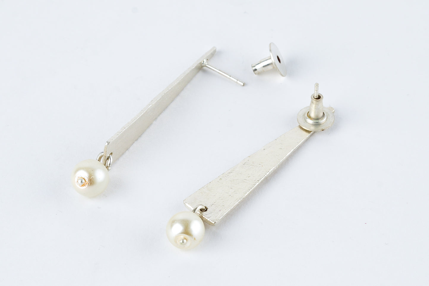 Falling Drops Studs (Silver-Plated)