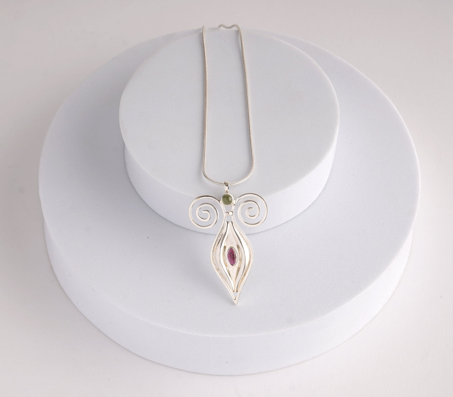 Third Eye Silver Pendant With Garnet And Peridot