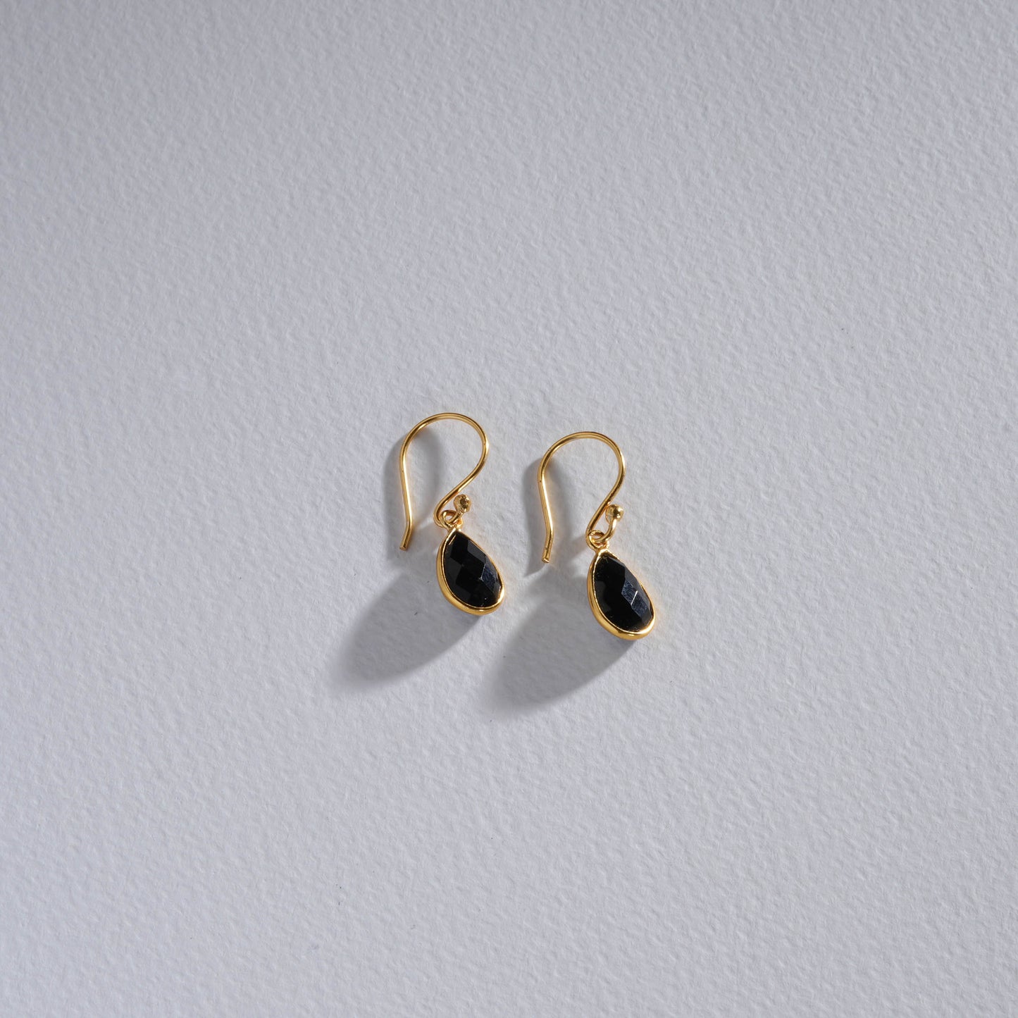 Black Onyx Minimal Pendant Set