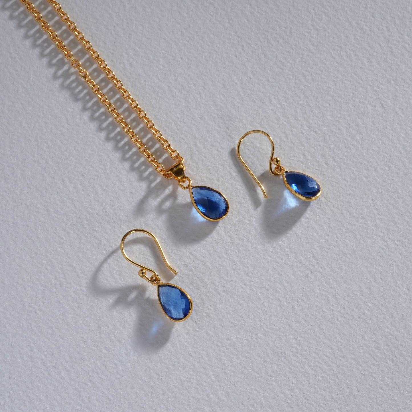 Sapphire Minimal Pendant Set