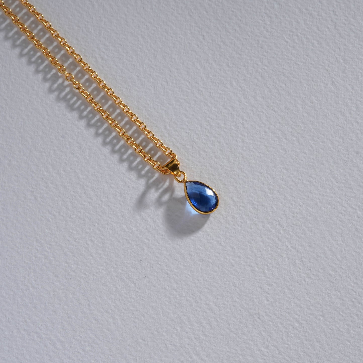 Sapphire Minimal Pendant Set