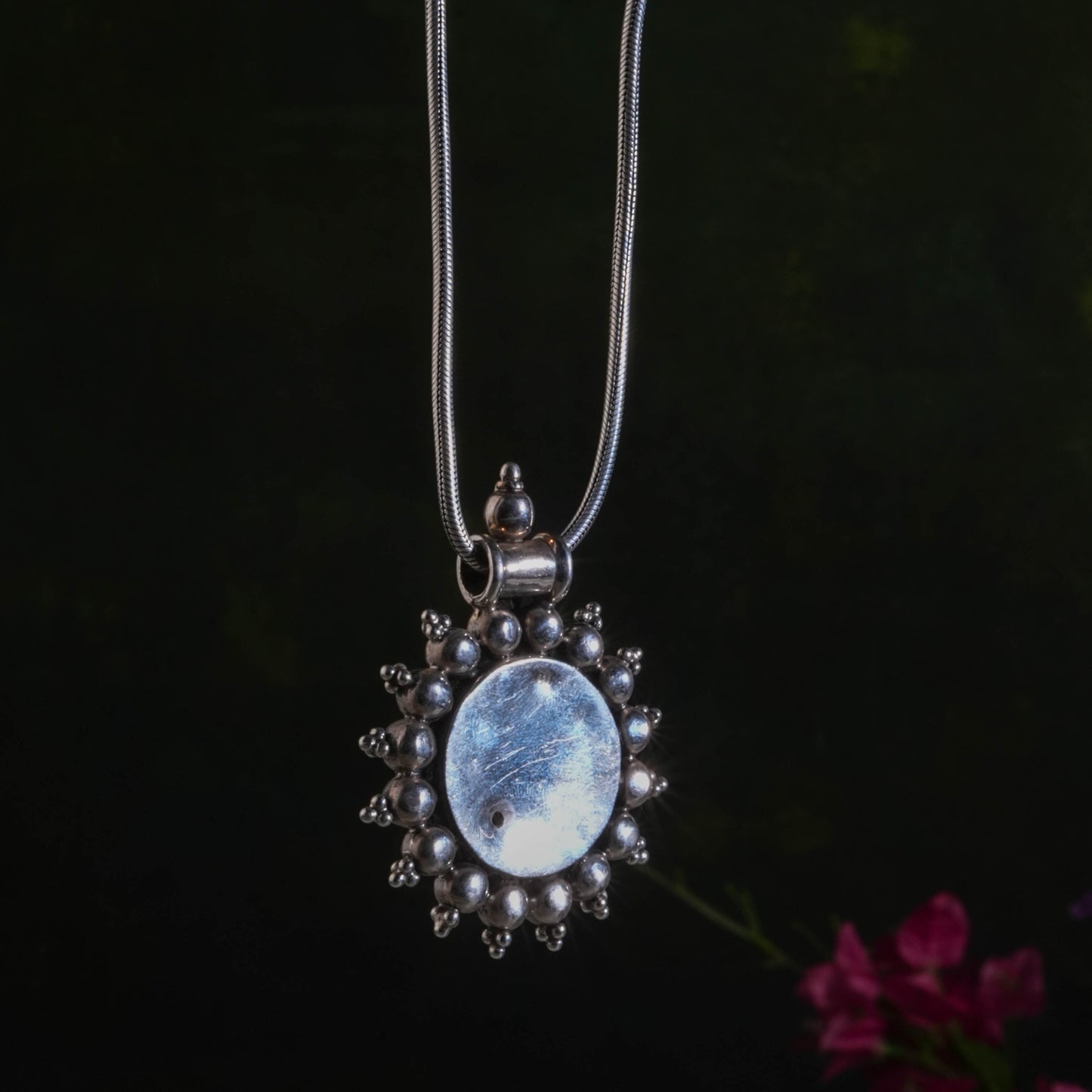 Exclusif Silver Flower Pendant