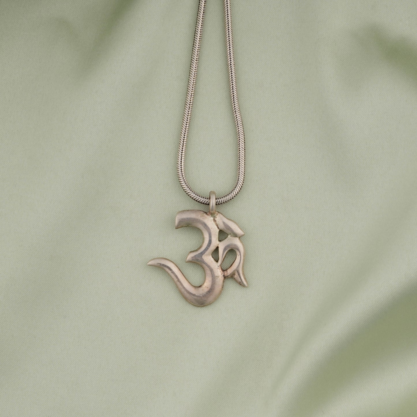 Universal Om Pendant