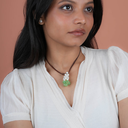 Grape Green Jade And Pearl Bunch Leather Necklace
