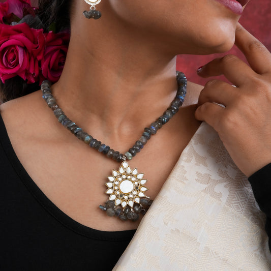 Silver Mirror And Labradorite Necklace Set