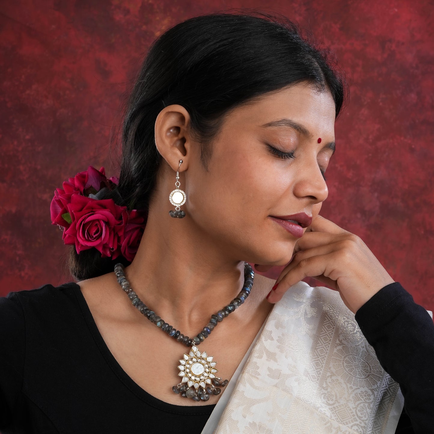 Silver Mirror And Labradorite Necklace Set