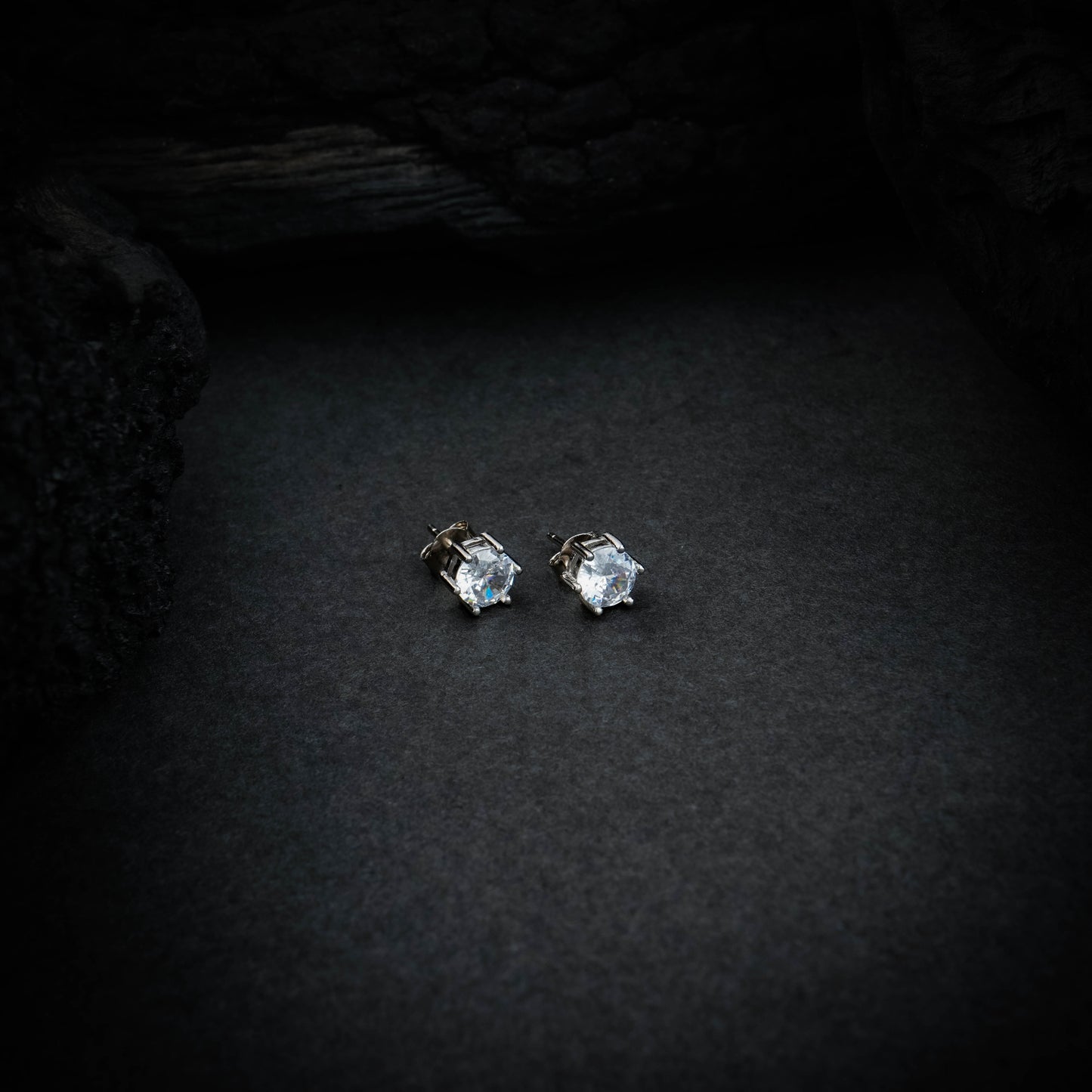 Six Prong classic 925 Silver Studs