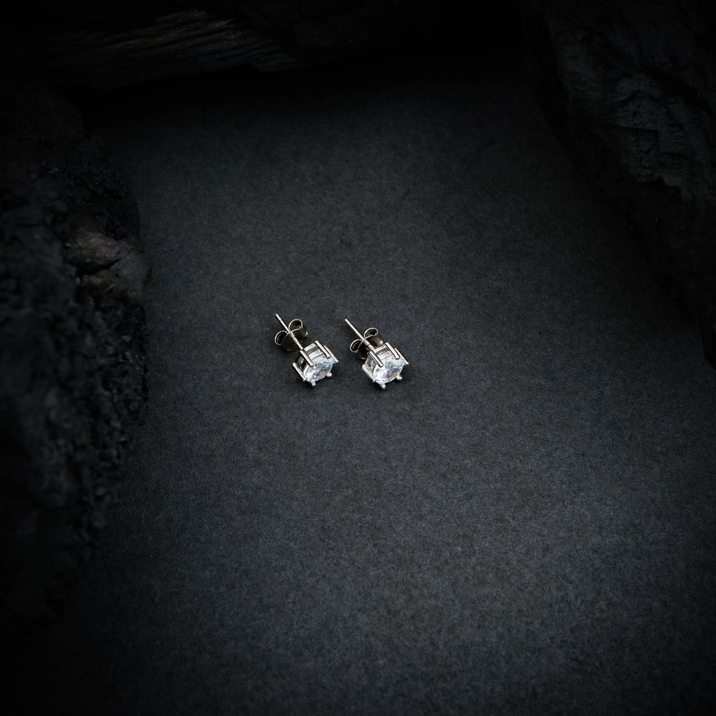 Six Prong classic 925 Silver Studs