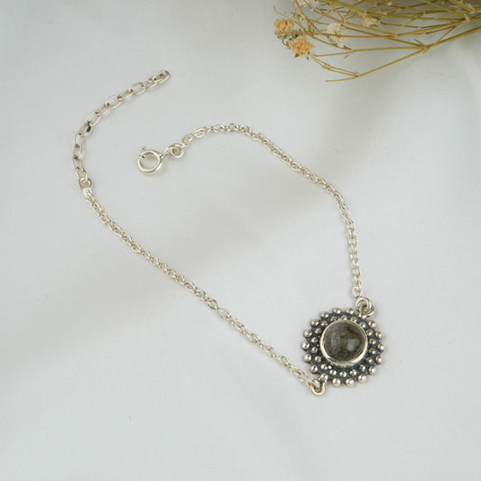 Dainty Labradorite Silver Bracelet