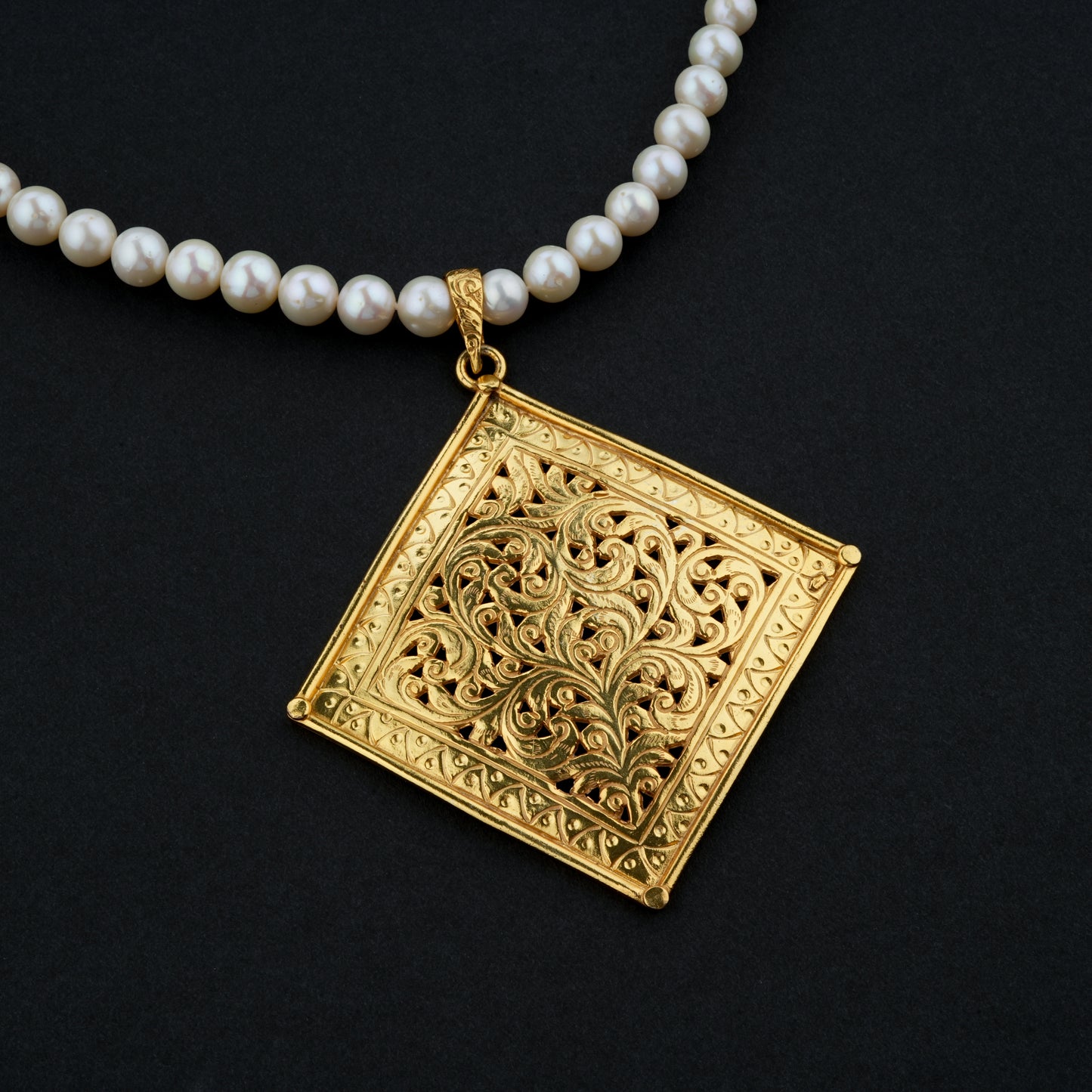 "Chauras" Necklace (Gold Plated Silver)