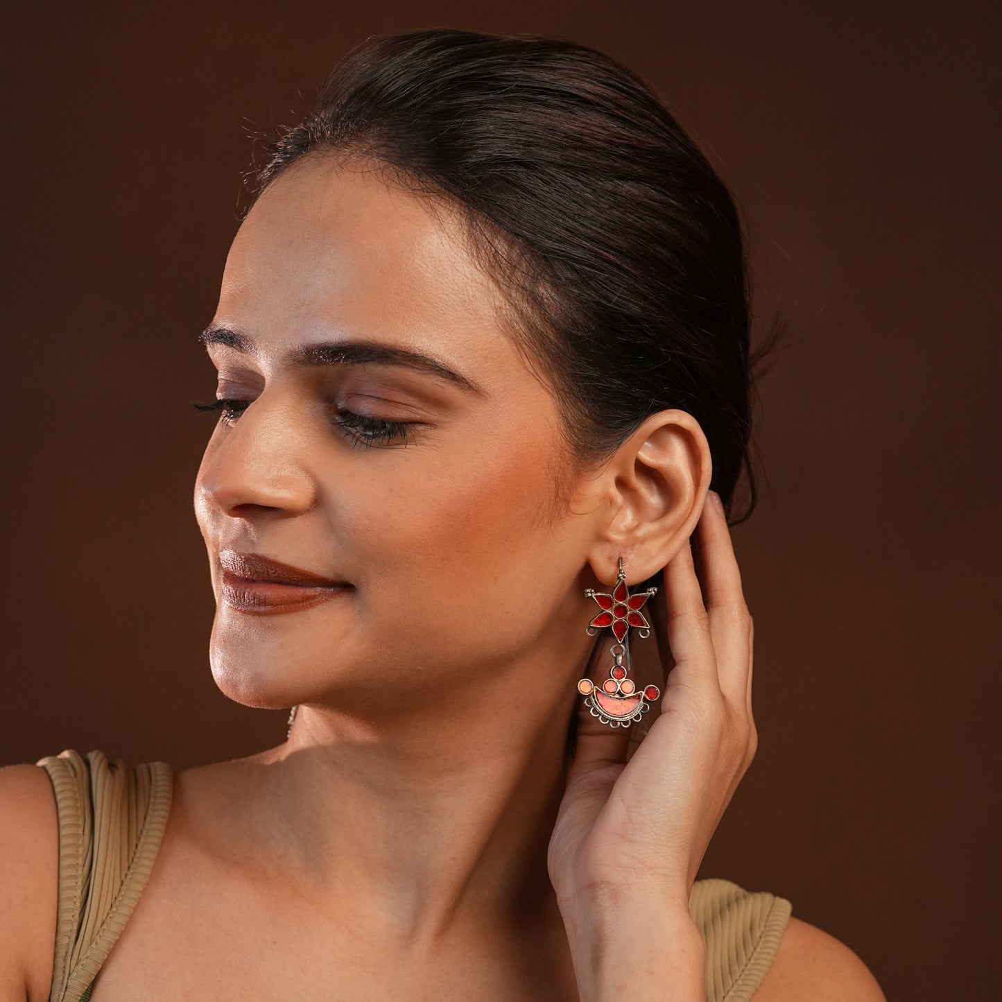 Madhu Chandrika Lal Gulab Earrings