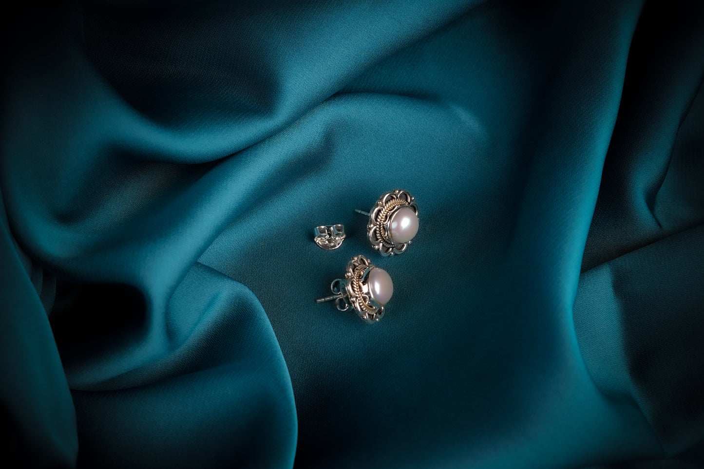 Silver Pearl Flower Studs