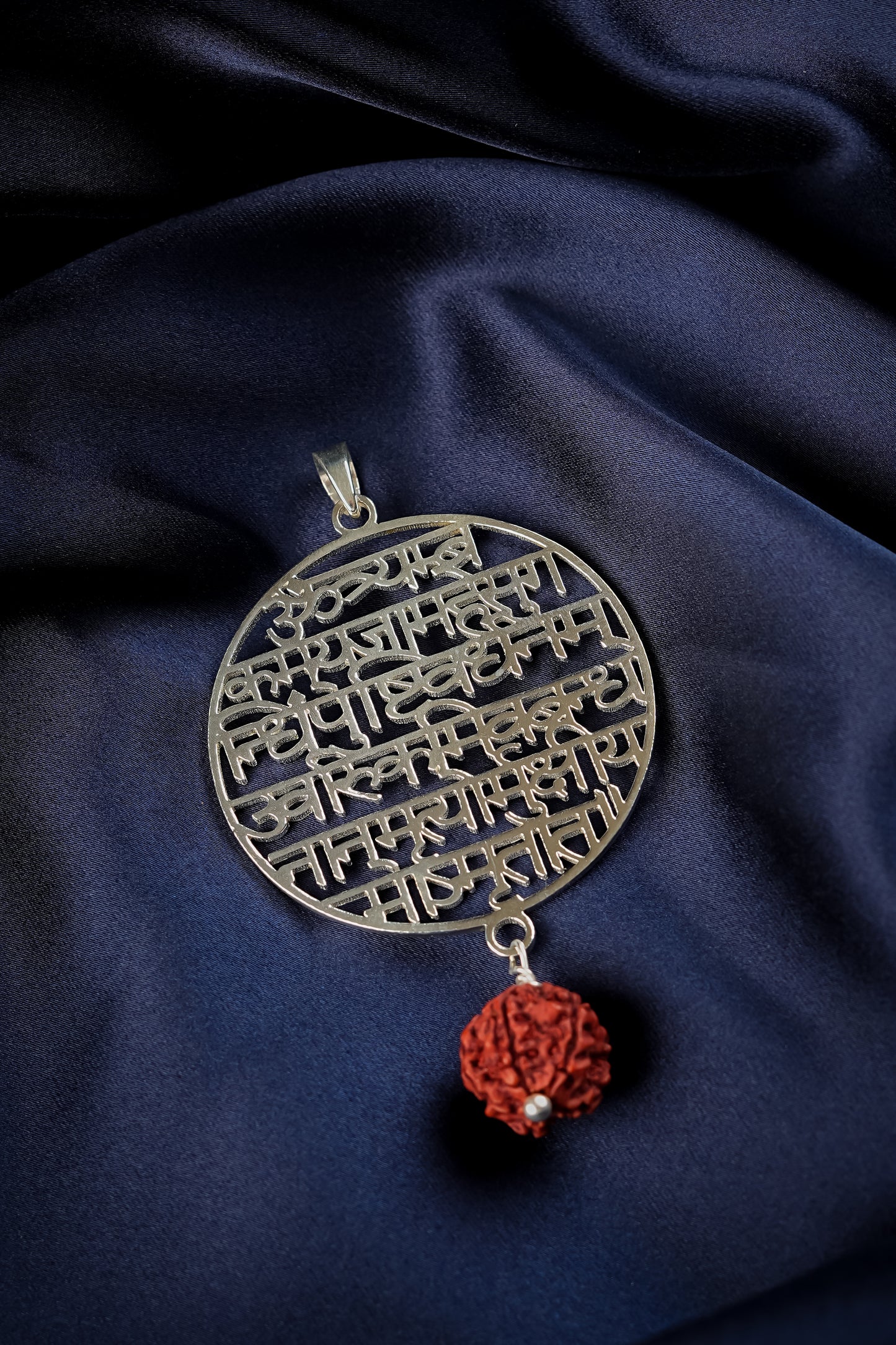 Maha Mritynjaya Shiva Mantra Silver Rudraksha Pendant