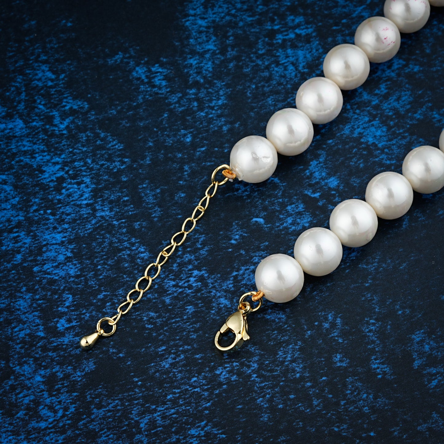 Lola Pearl Necklace