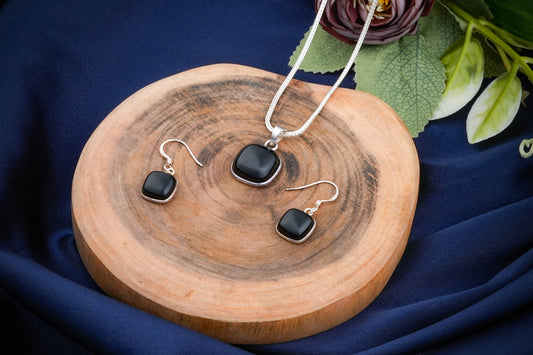 Minimal Black Onyx Set In Silver
