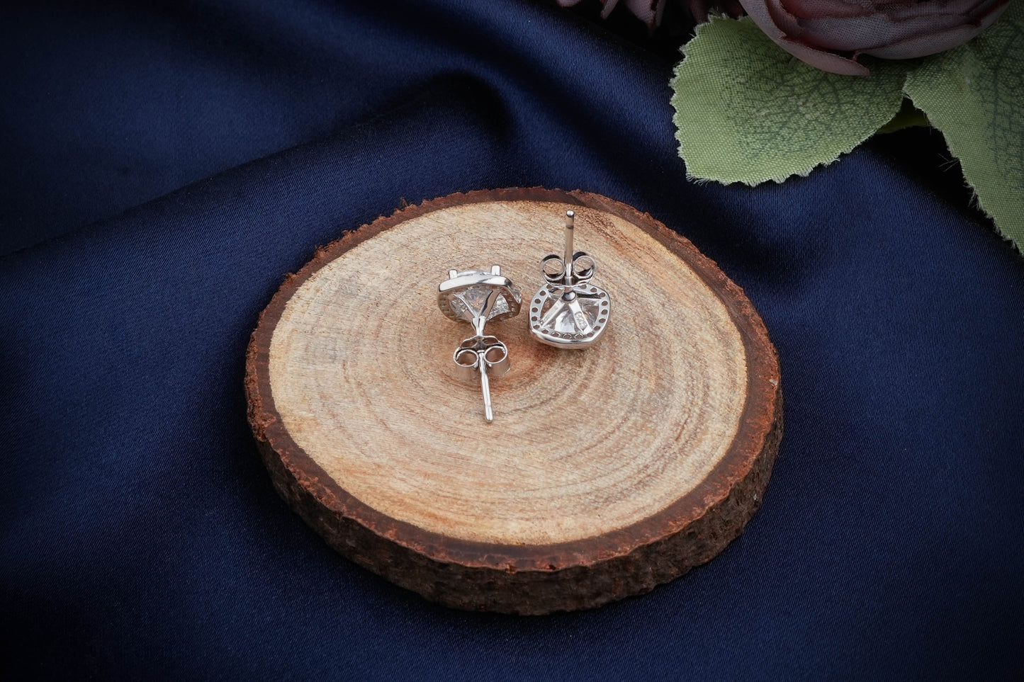 Cusion Cut Solitaires in Silver