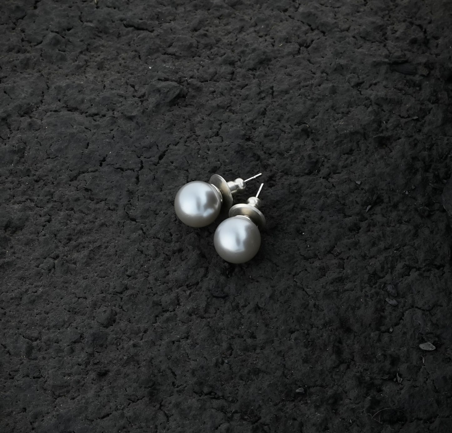 Grey Pearl Studs