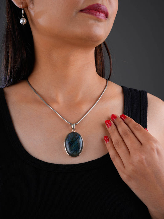 Labradorite Oval Pendant(4)