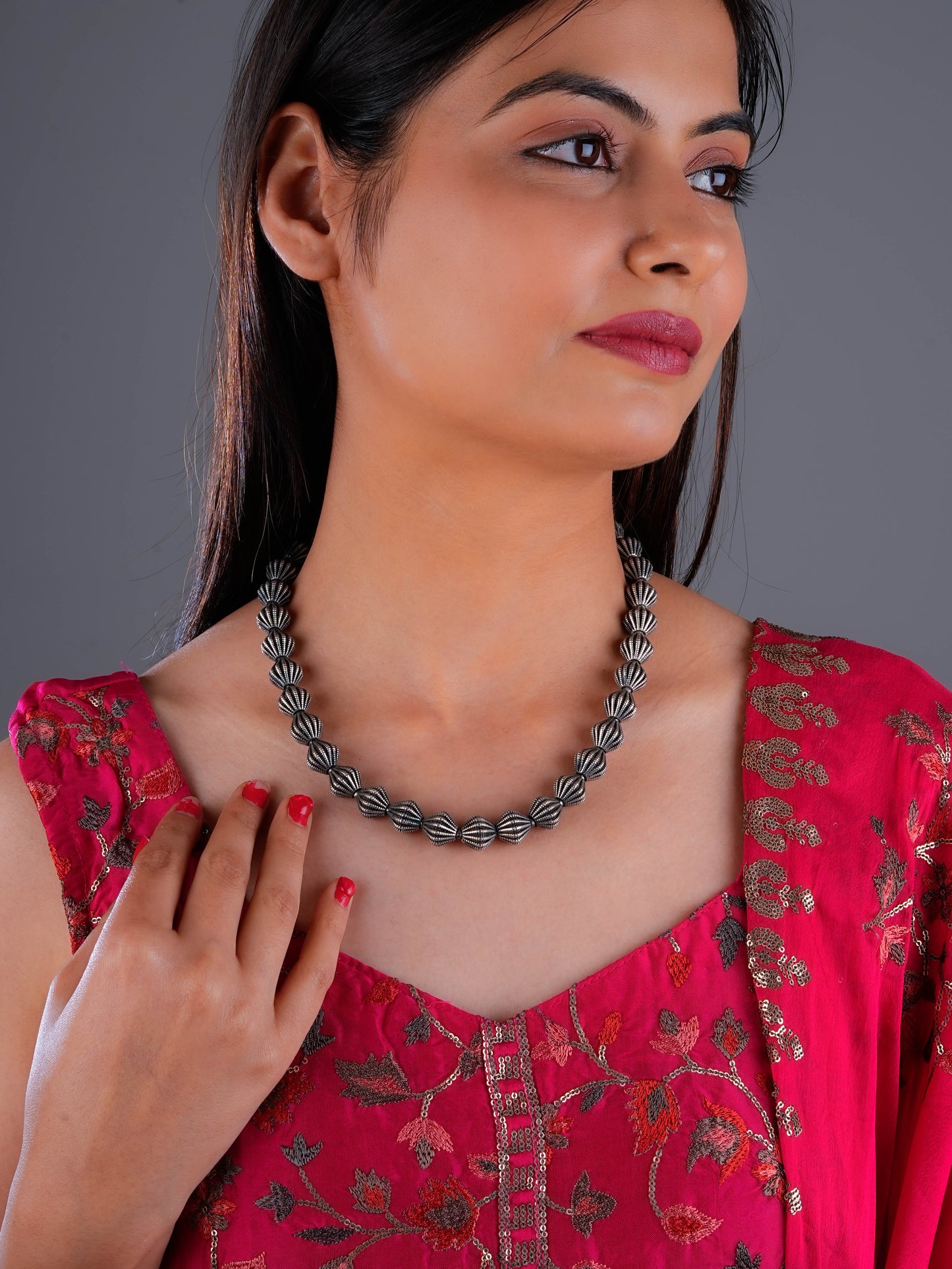 Silver Beads Neklace