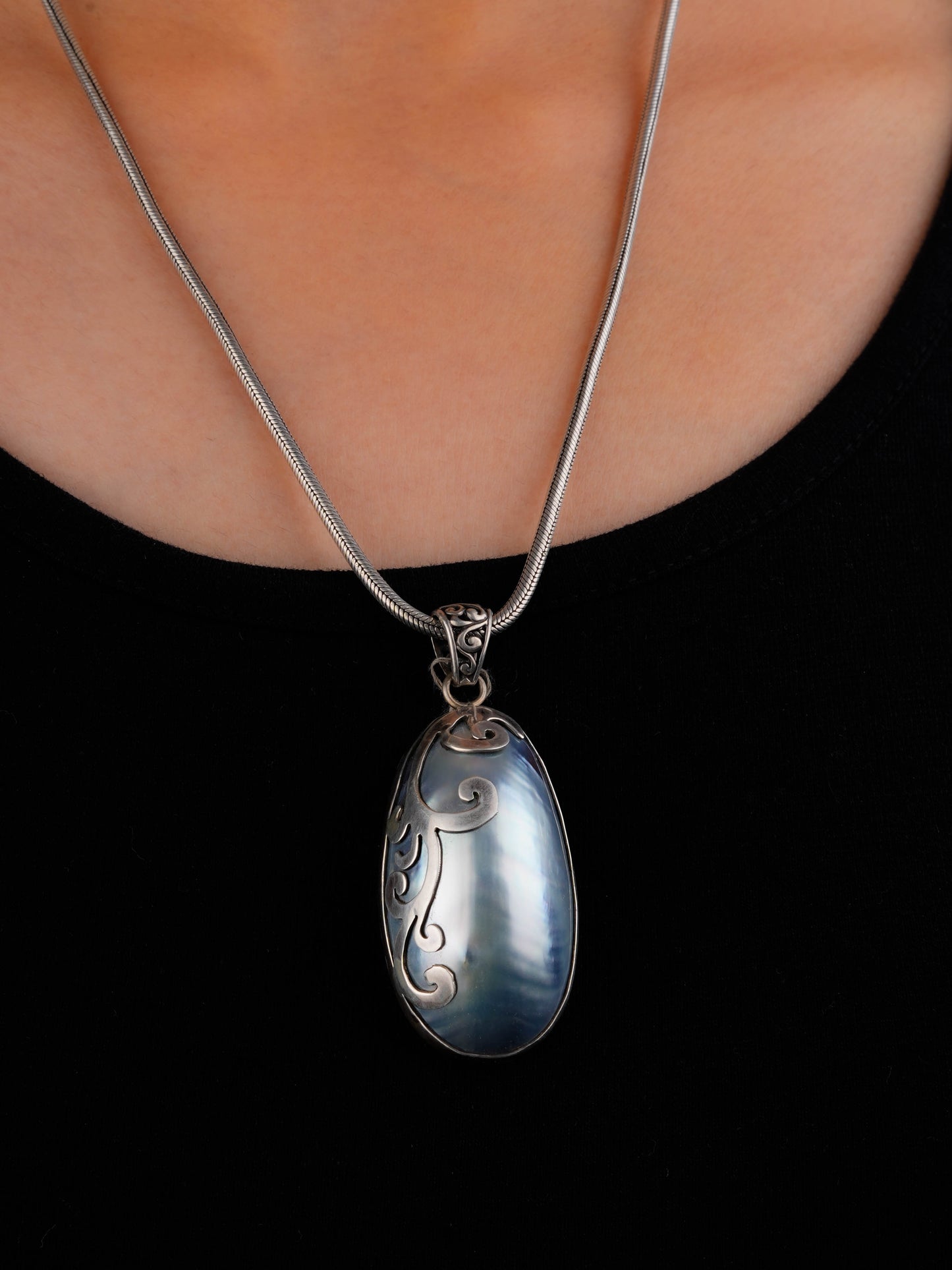 Mother Of Pearl Silver Necklace