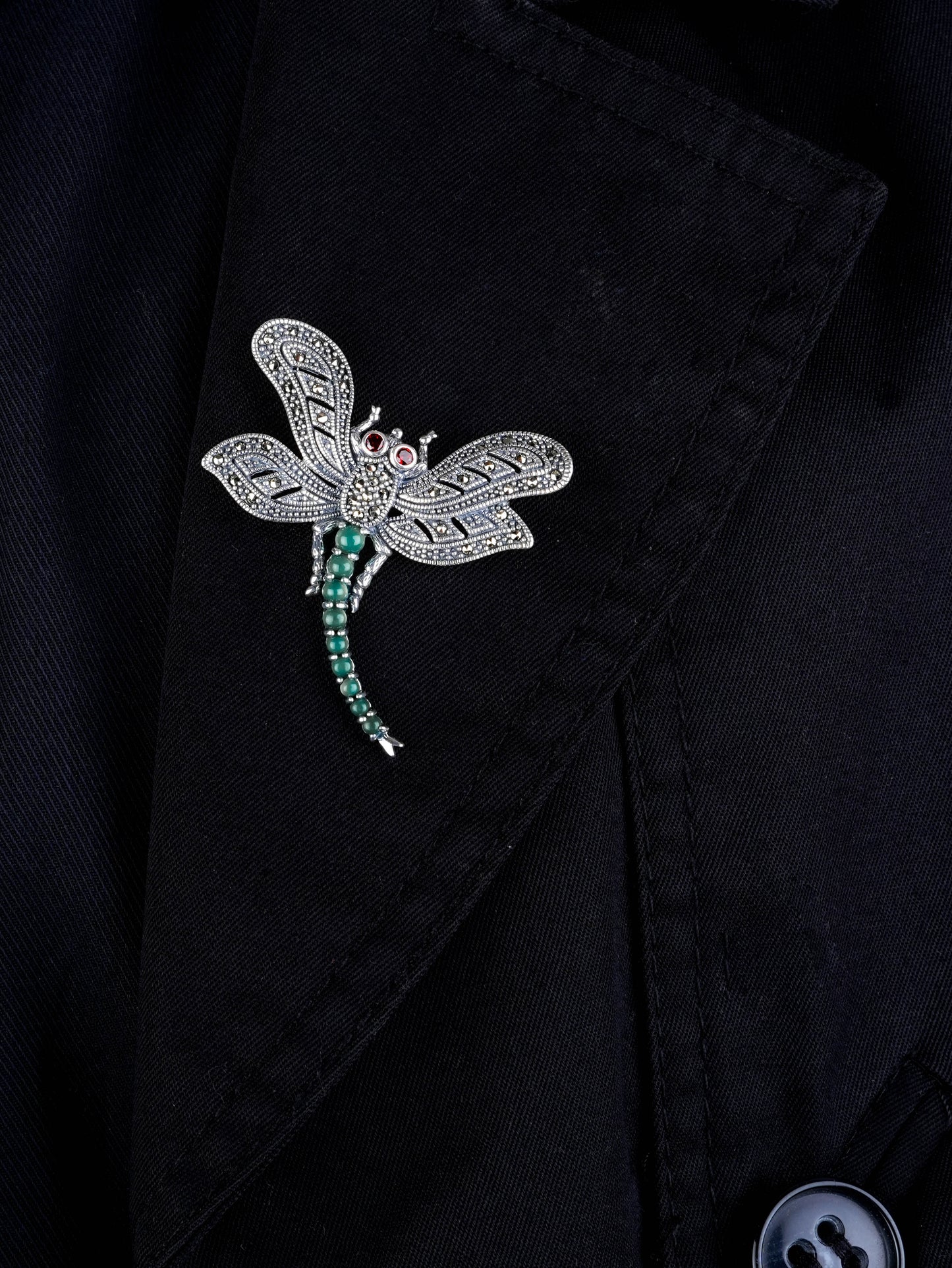 Emerald Elegance: Dragonfly Brooch Cum Pendant
