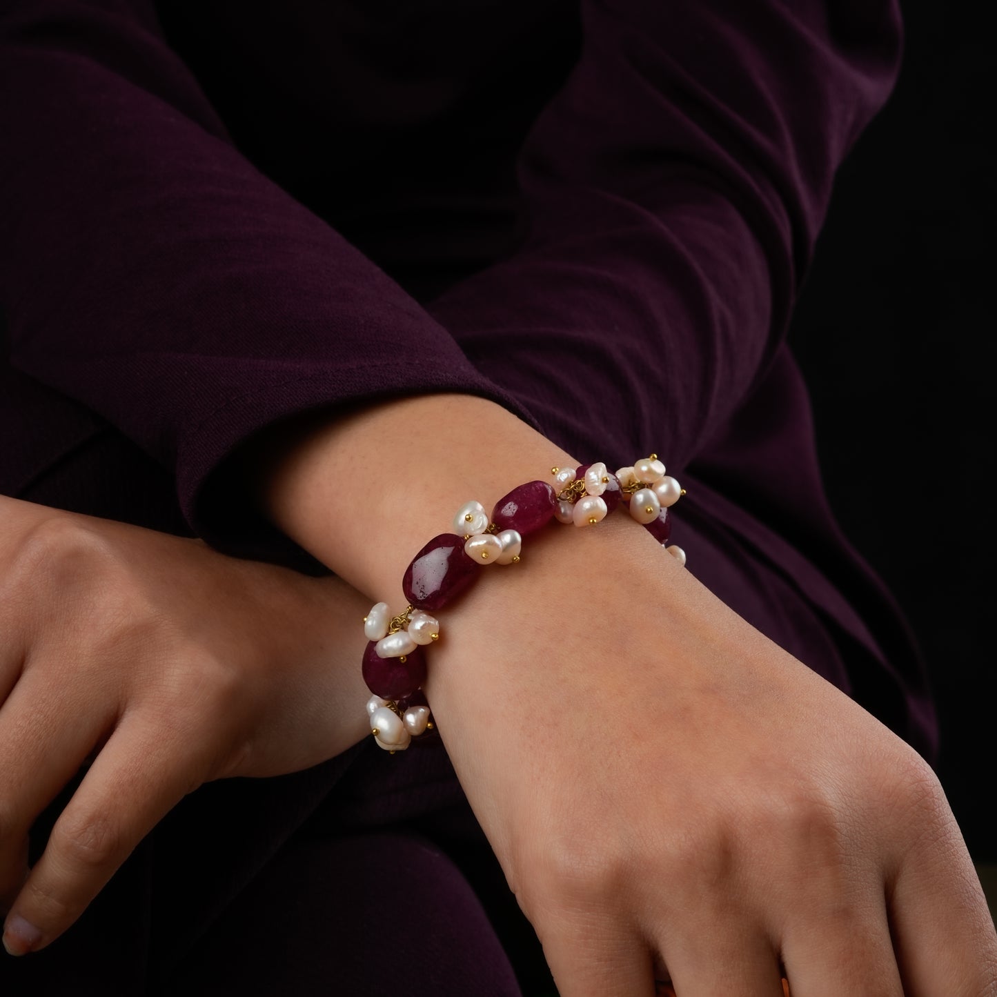 Ruby Coloured Quartz and Fresh Water Pearls Bracelet