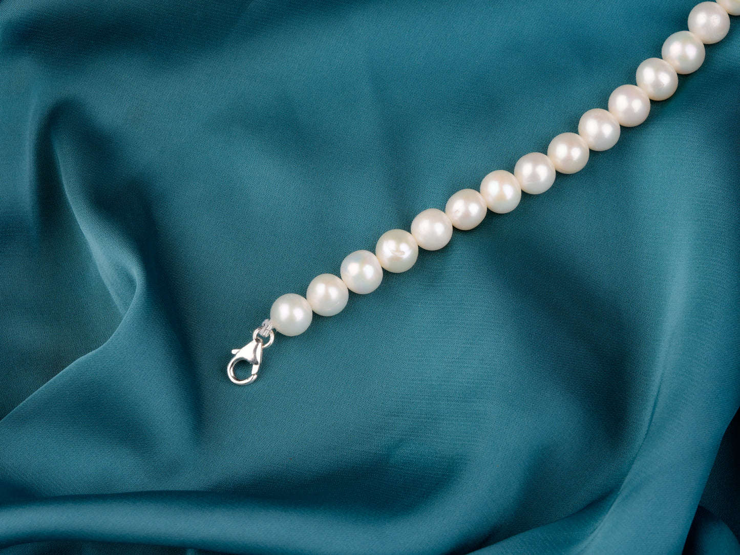 Classic AAA Round Pearl Necklace(8-9mm)