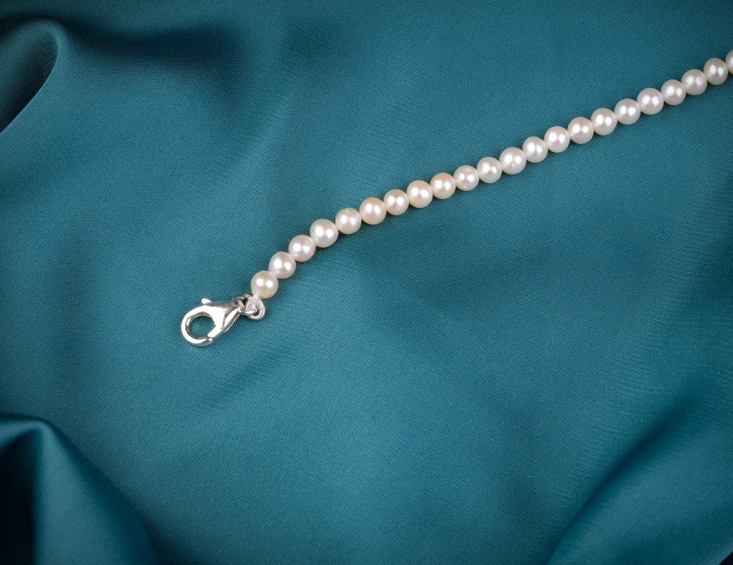Claasic AAA Round Pearl Necklace(4 mm)