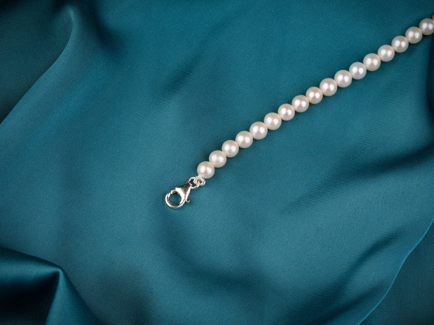 Classic Round Pearl Necklace(6 mm)