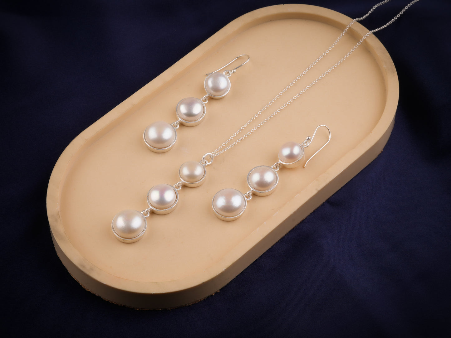 Glimmer Freshwater Pearl Silver Necklace