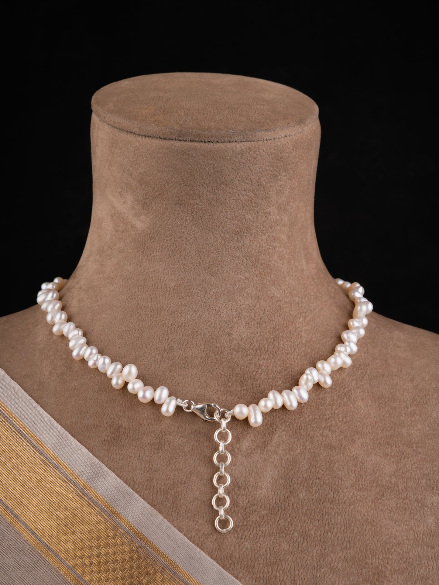 Charming Evelyn Pearl Necklace