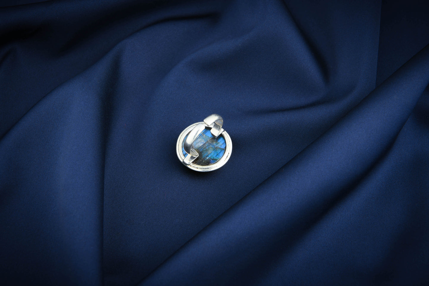 Round Labradorite Silver Ring