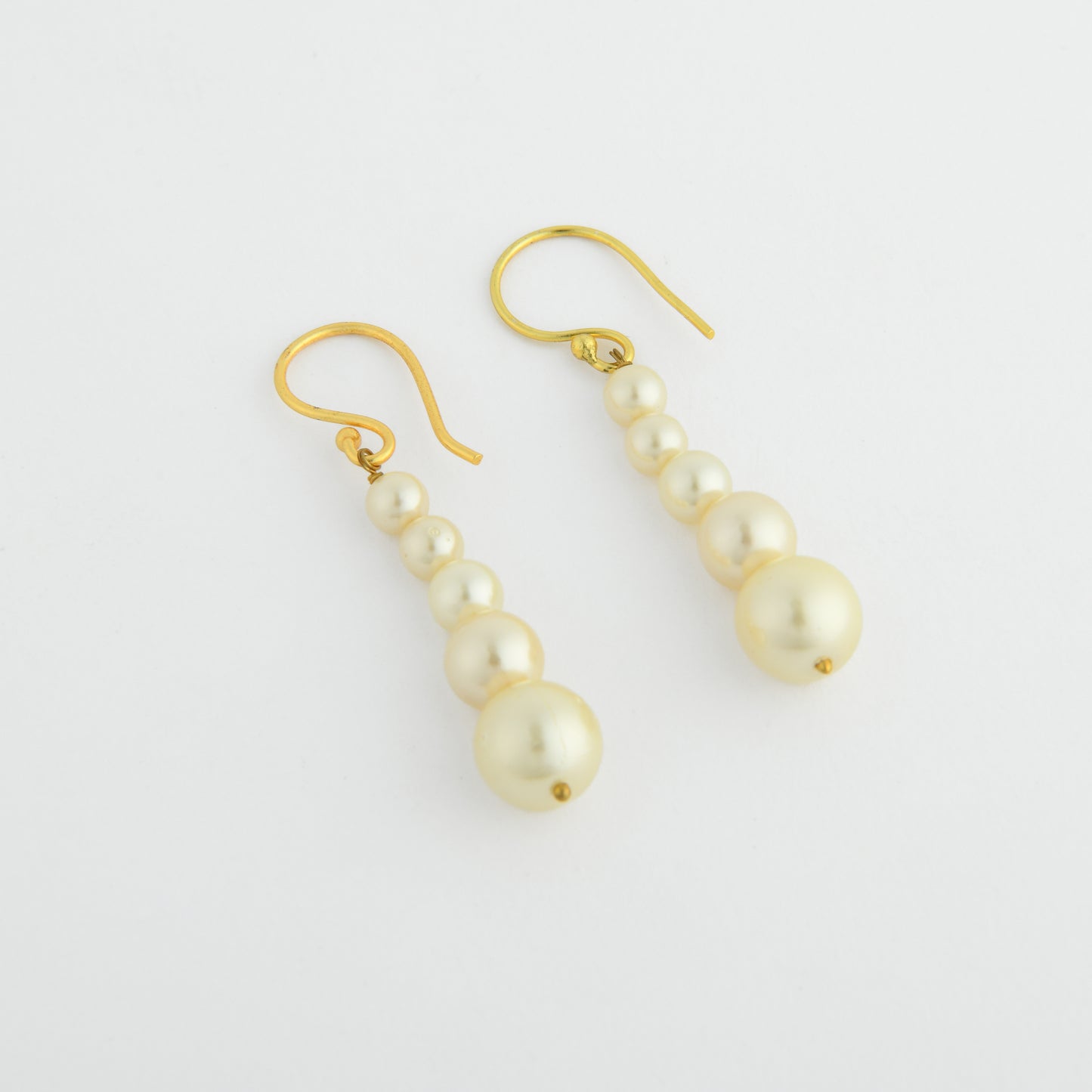 Small Graduated Pearl Danglers