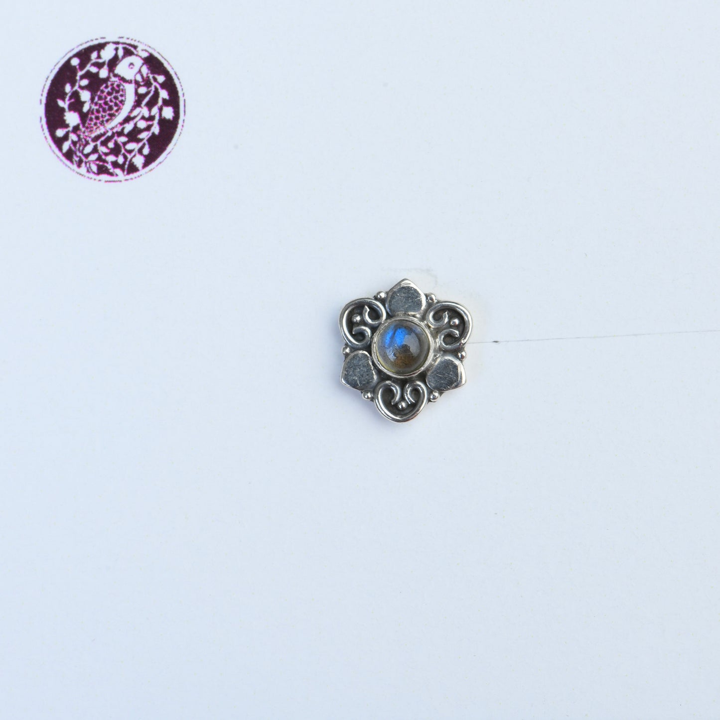 Rani Labradorite Silver Nose Pin