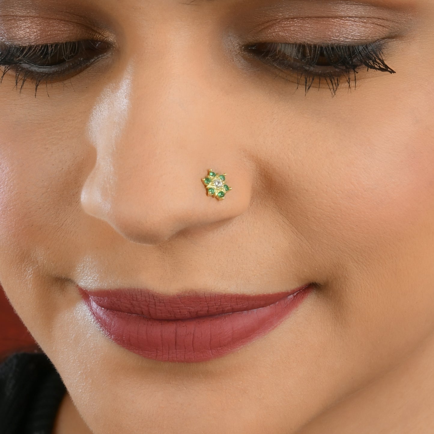 Emerald Shimmering Star Gold Plated Silver Nose Pin